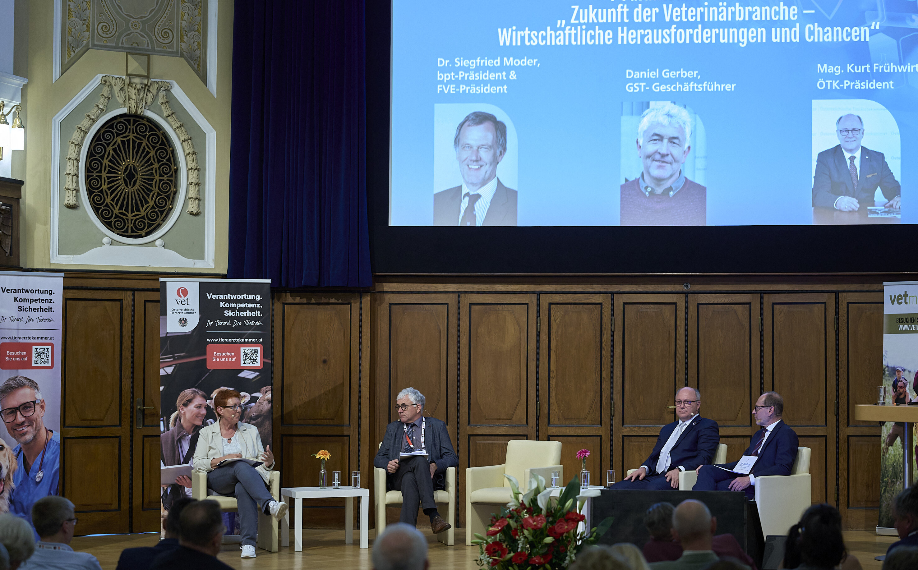 Table ronde sur l'avenir du secteur vétérinaire. (©MarkusWaches)